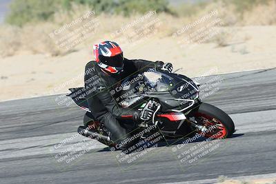 media/Dec-01-2025-Moto Forza (Mon) [[2daa91e15f]]/2-Intermediate Group/Session 4 Turn 9/